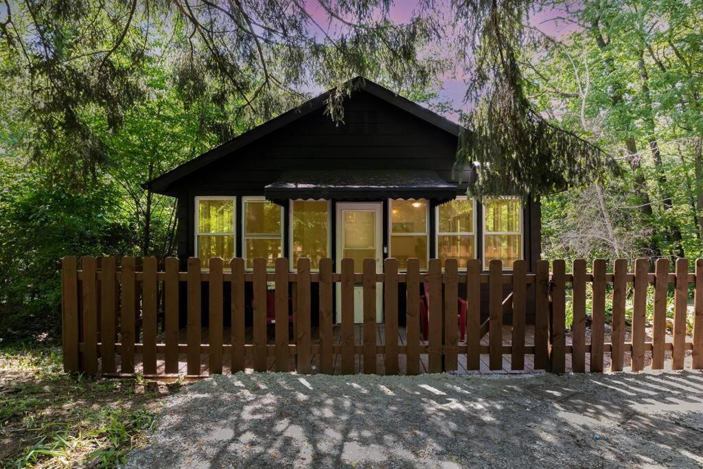 Black Cabin Getaway In Woods I Valpo Valparaiso Kültér fotó